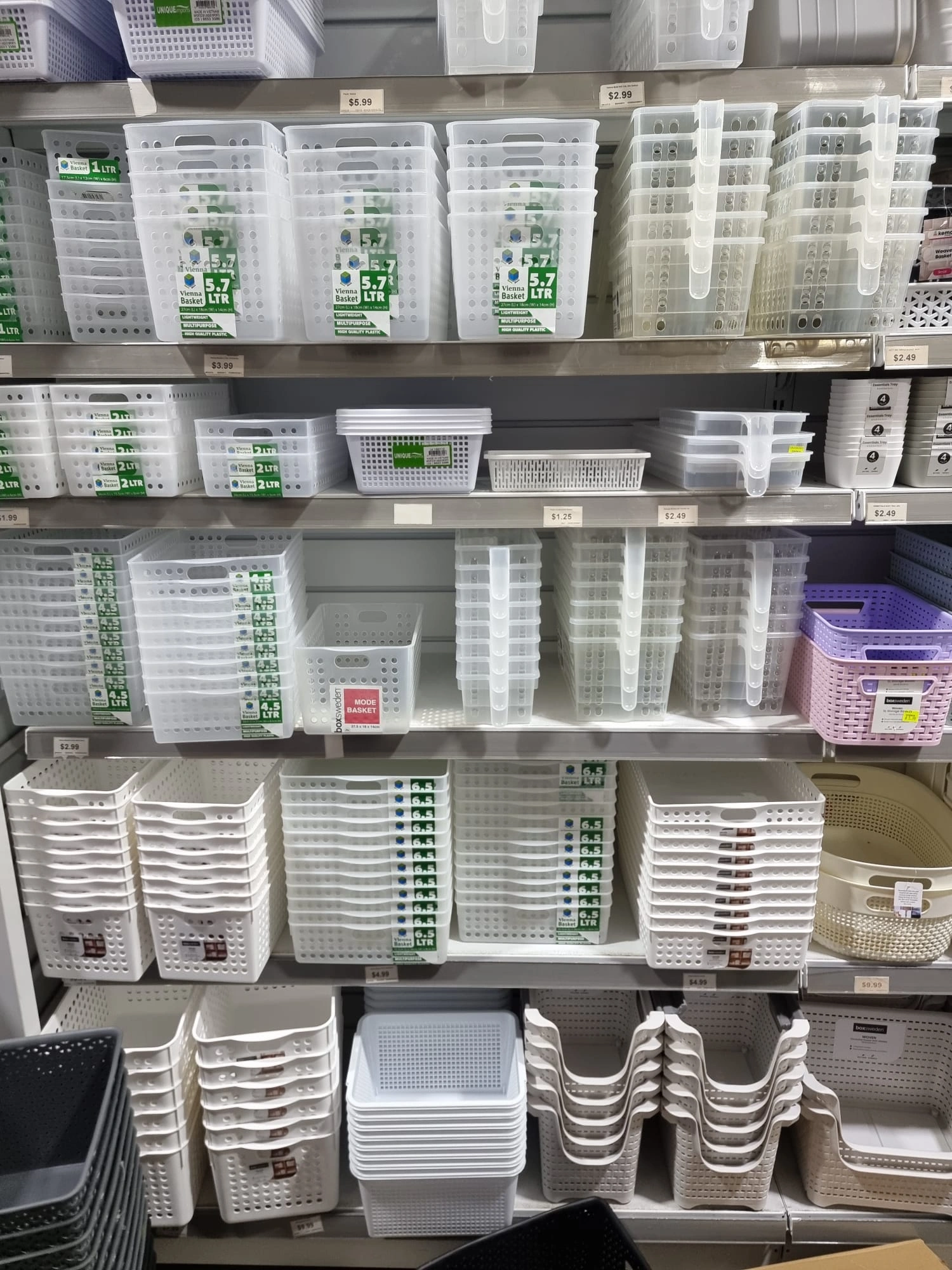 Storage-containers-and-everyday-home-essentials-inside-Choice-Discounts-Casino-NSW